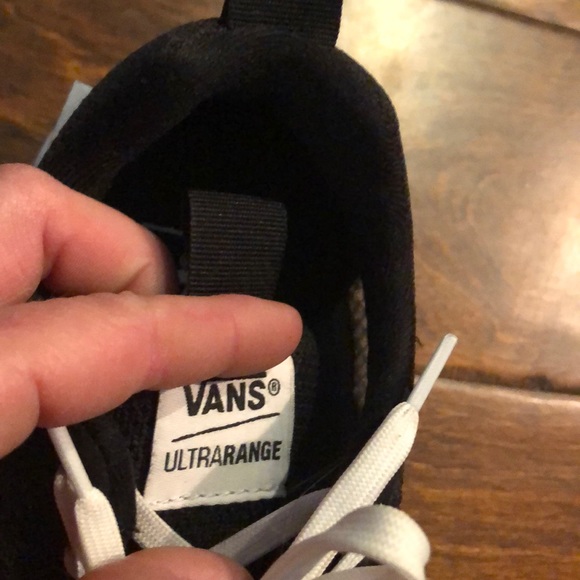 Vans - Picture 4 of 7
